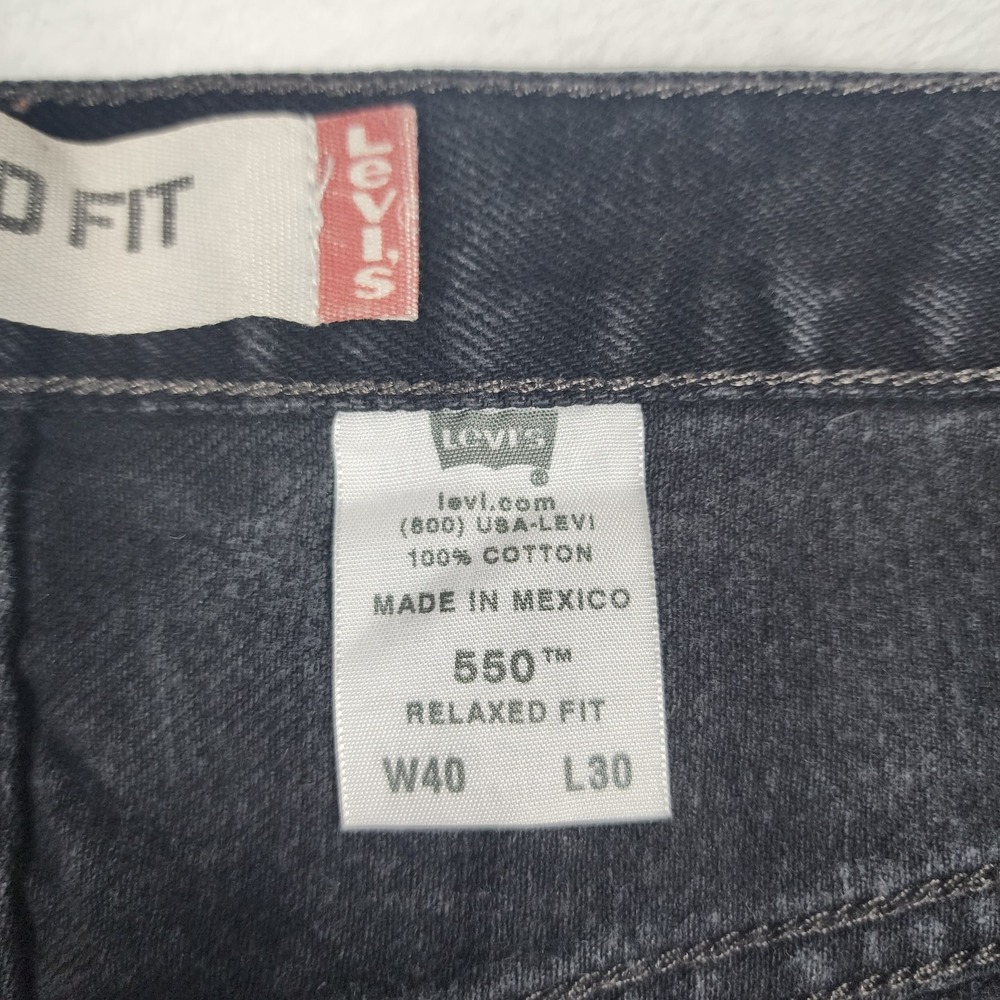 Levis 550 Jeans Mens Size 40x30 Black Denim Pants Relaxed Fit Faded Wash - Picture 4 of 13
